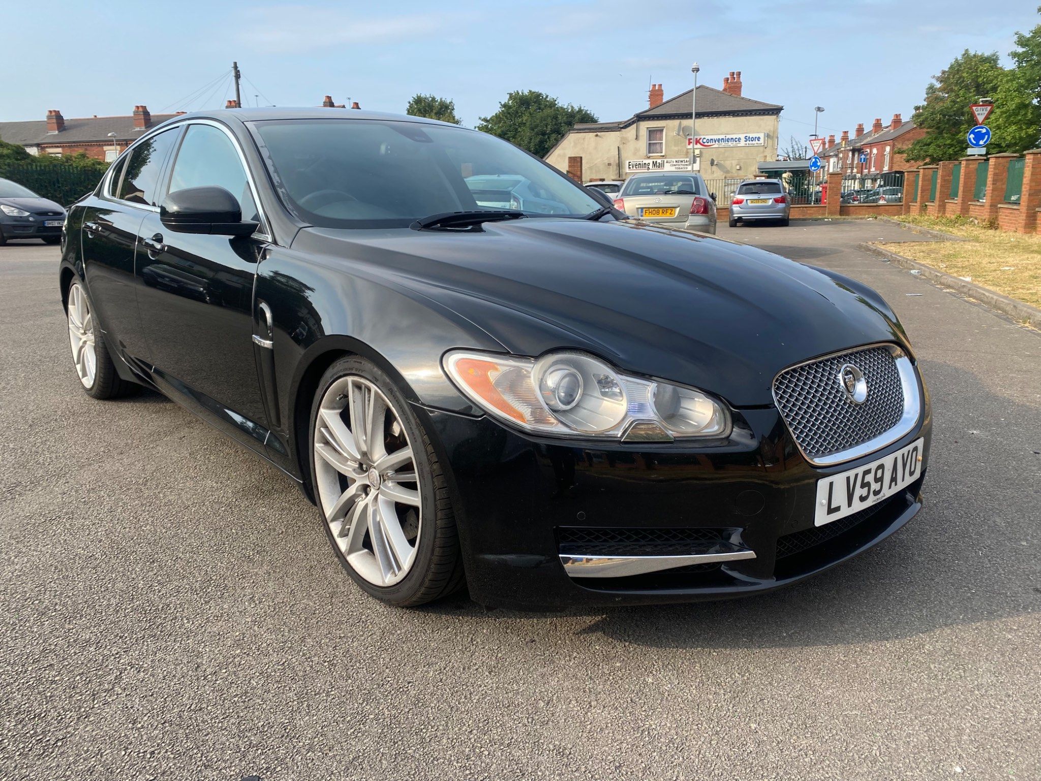 Jaguar XF